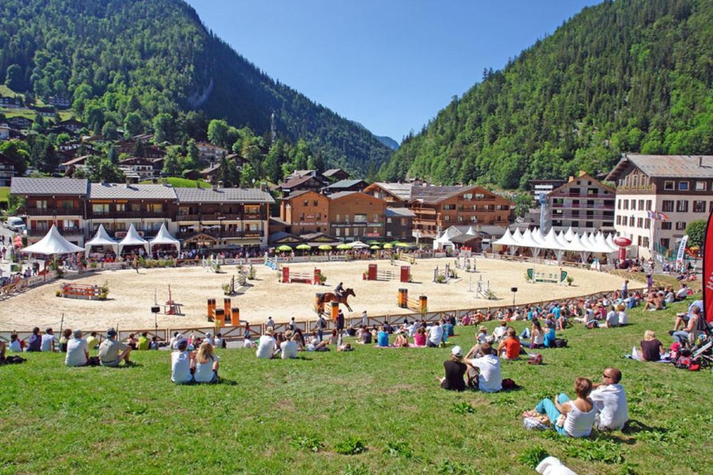 Residence - Les Grandes Alpes La Clusaz Exterior photo